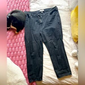 Abercrombie & Fitch Black Curve Love Ultra High Rise Ankle Straight Jean 34/18R